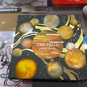 Ditto limited edition Venus palette